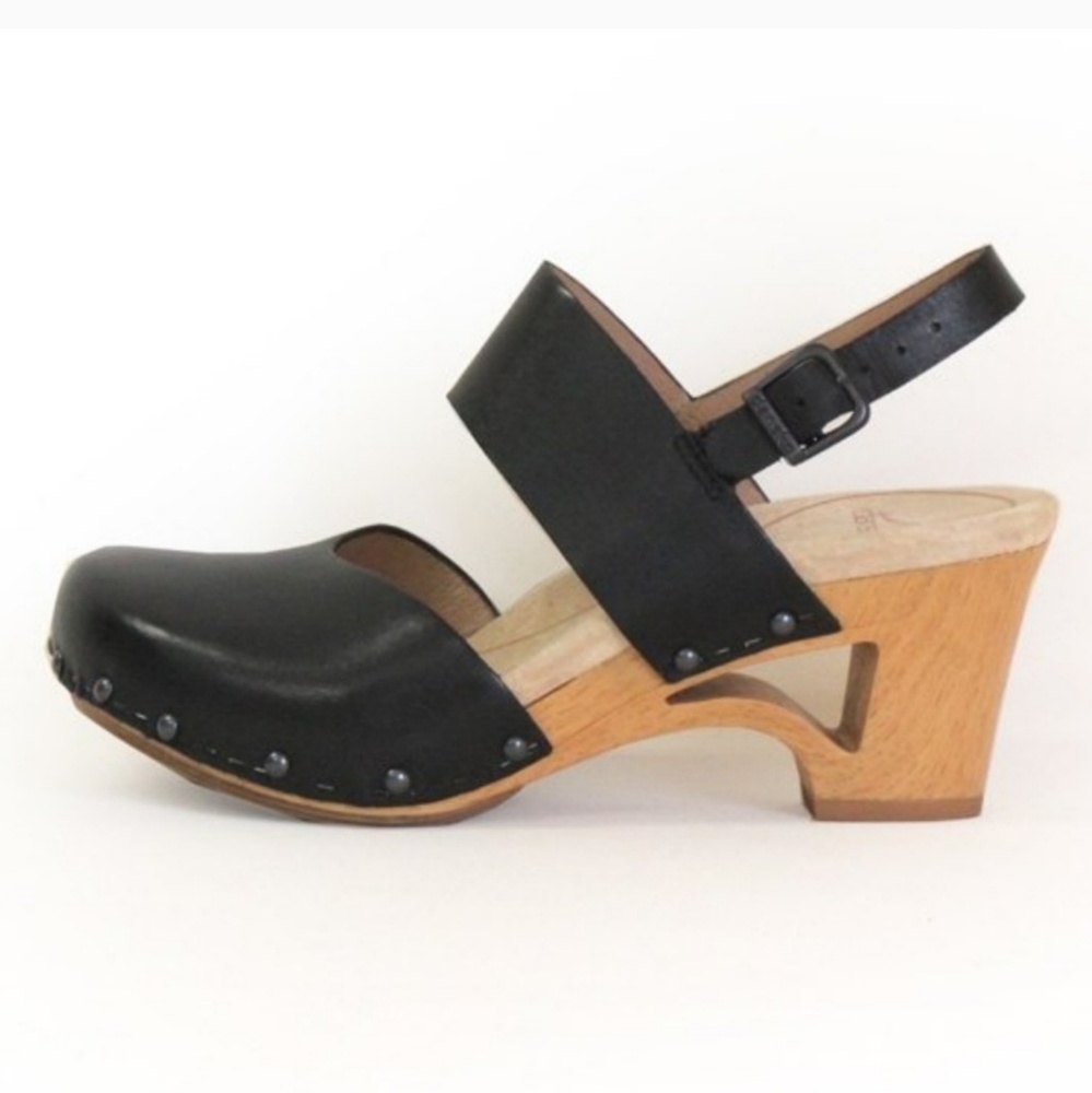 Danko Sandals